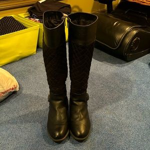 TORRID BOOTS wide (to big)